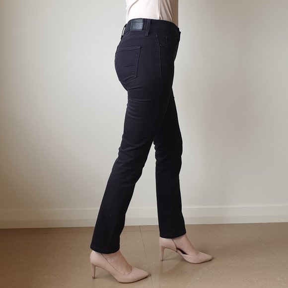 Levis 312 Shaping Slim Jeans Black - Picture 2 of 5